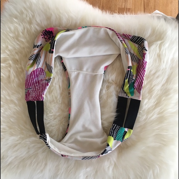 Floral Bikini bottom - Picture 4 of 4